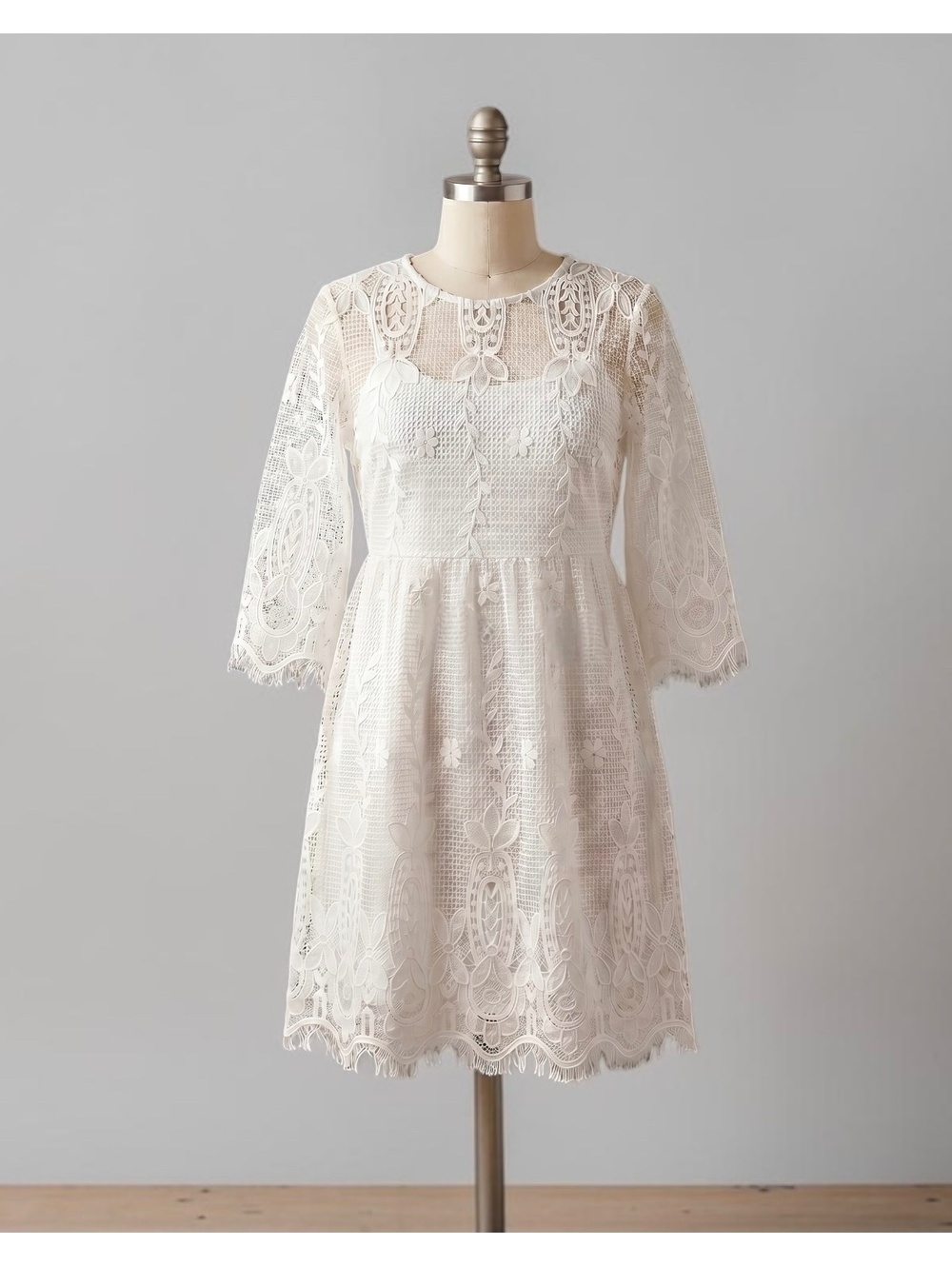 NWT Lucy Paris Elaine White Floral Lace Mini Dress, Size XS - Picture 2 of 5